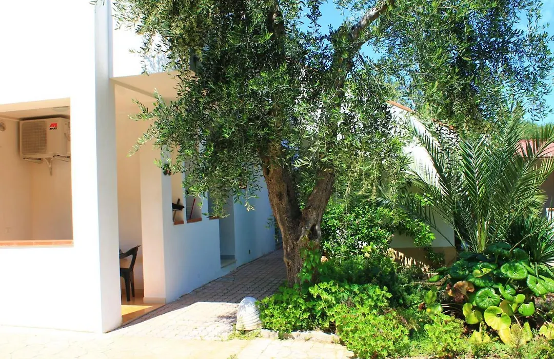Green Garden Eco-Holiday-1