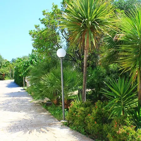 Green Garden Eco-Holiday-2